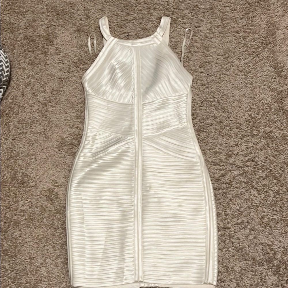 BCBGMaxAzria White Mini Dress Elegant and Modern